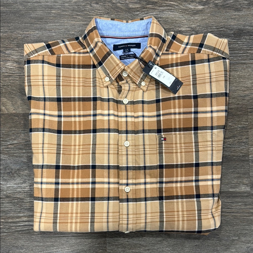 Tommy Hilfiger Men's Tan Plaid Shirt